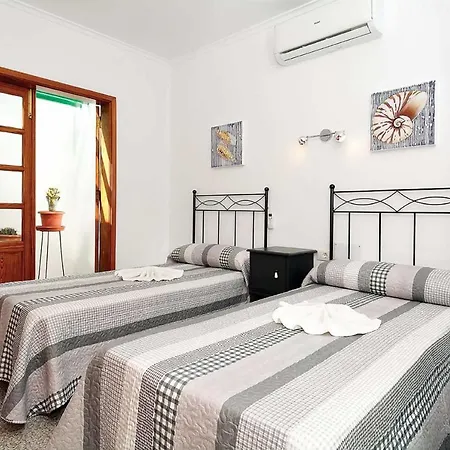 Playa Blanca Sleeps 8 Air Con Wifi Villa *